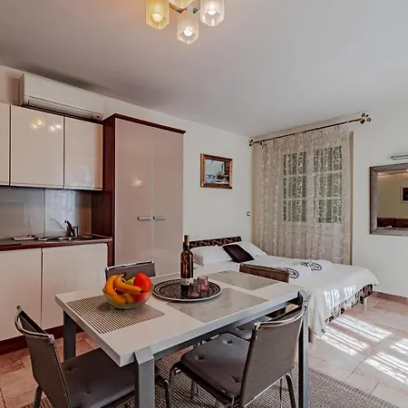 Apartment Center Pelavin Mir Korcula Town
