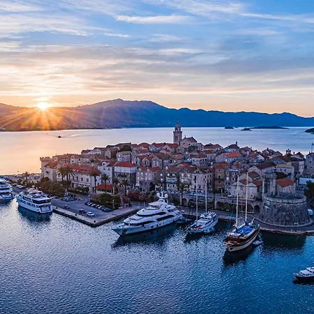 Center Pelavin Mir Lägenhet